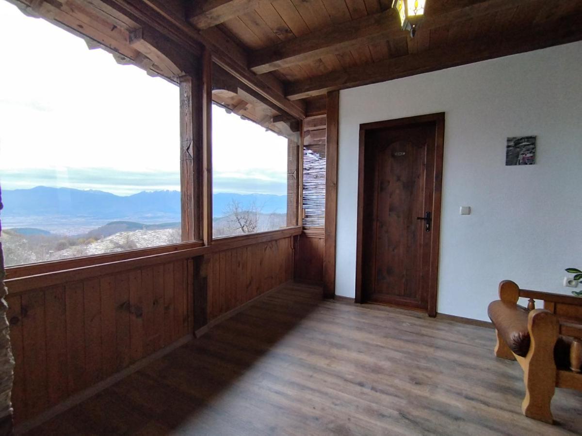 Семеен Хотел Скендерова Къща Leshten Exterior foto